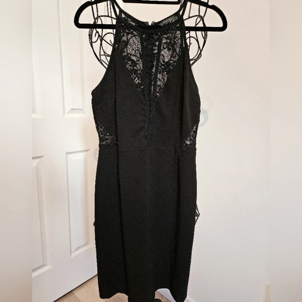 Lace midi dress